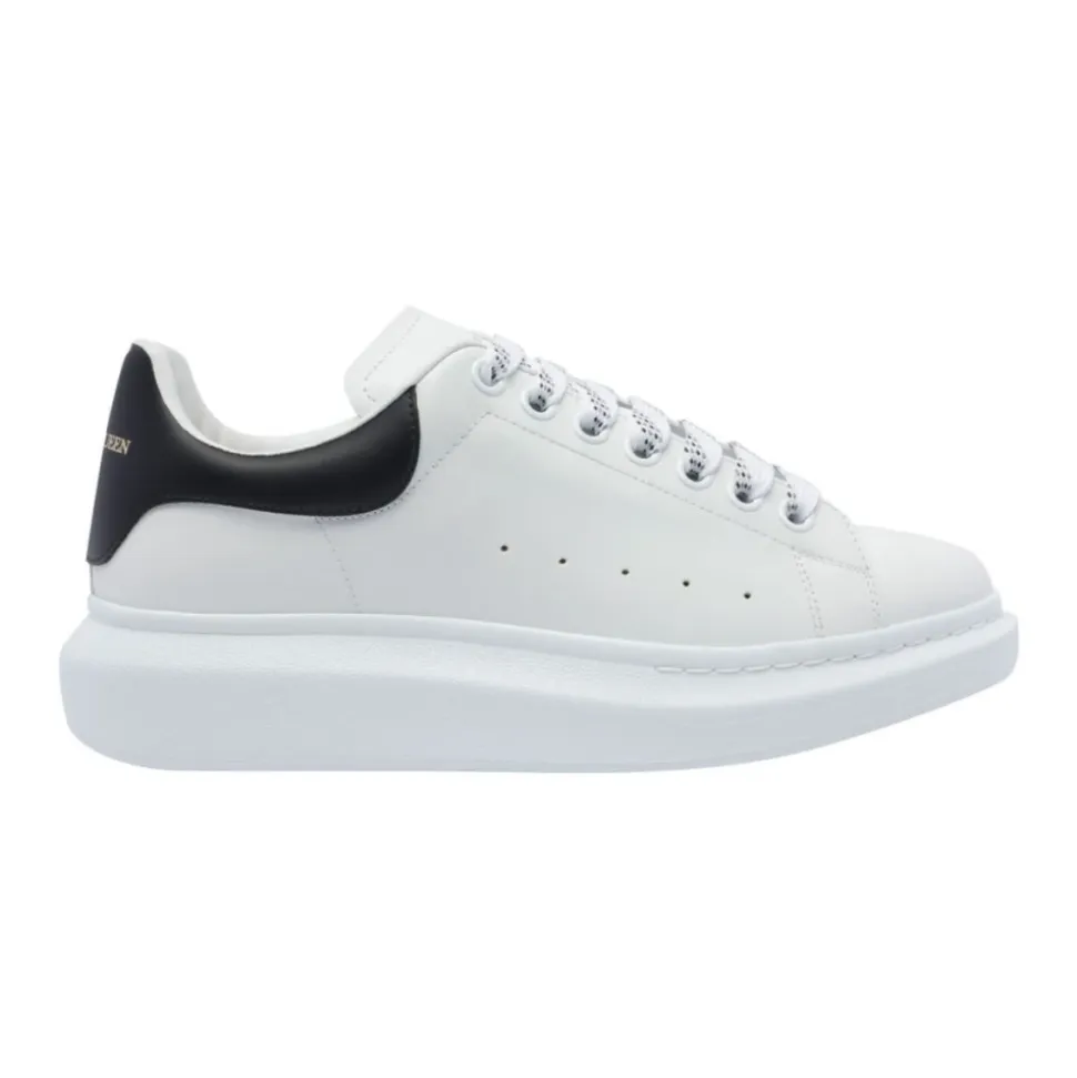 Oversized Sneaker