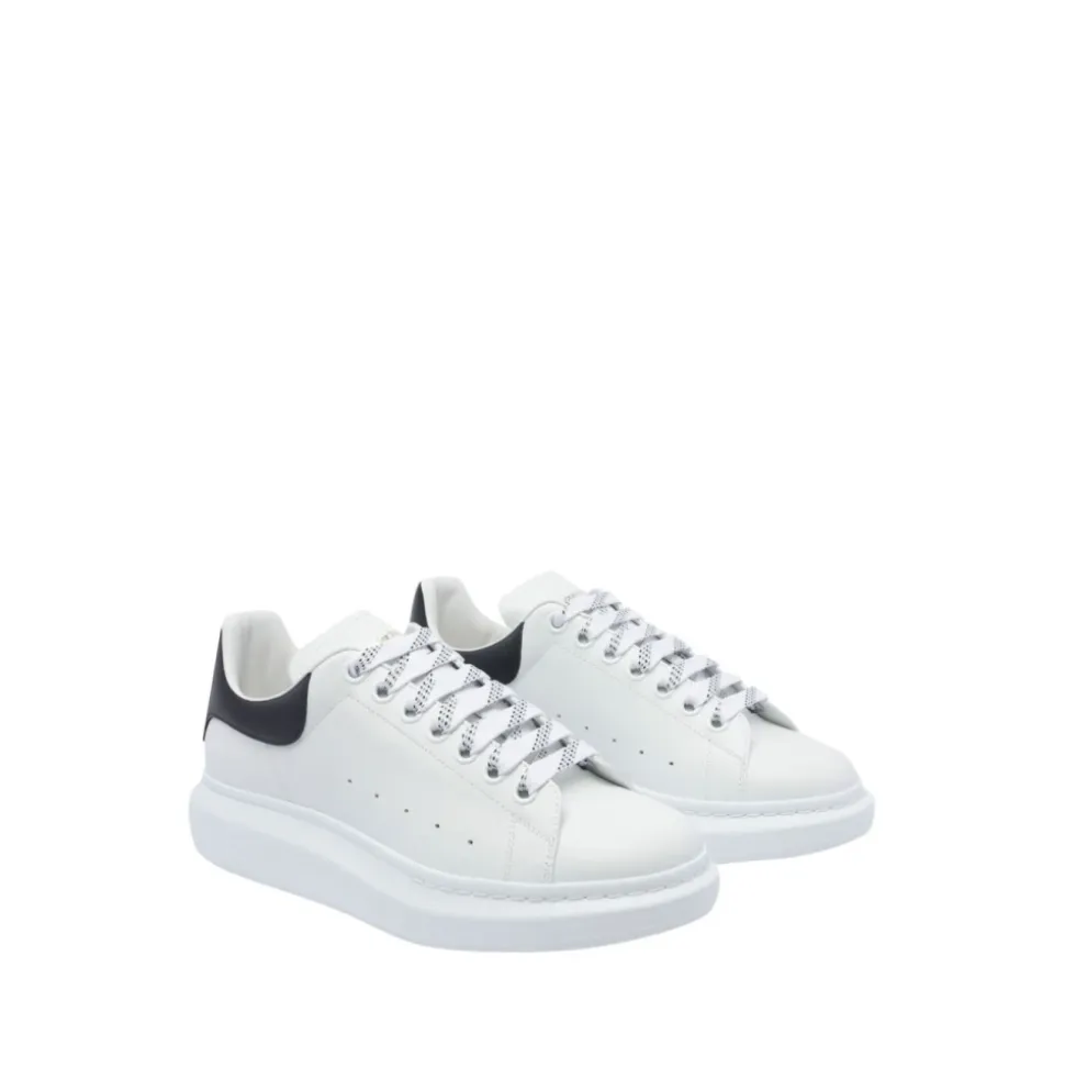 Oversized Sneaker