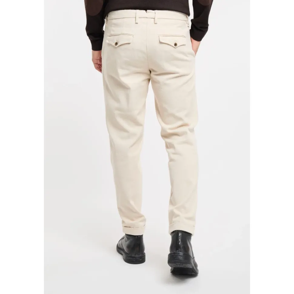 Pantalone Chino