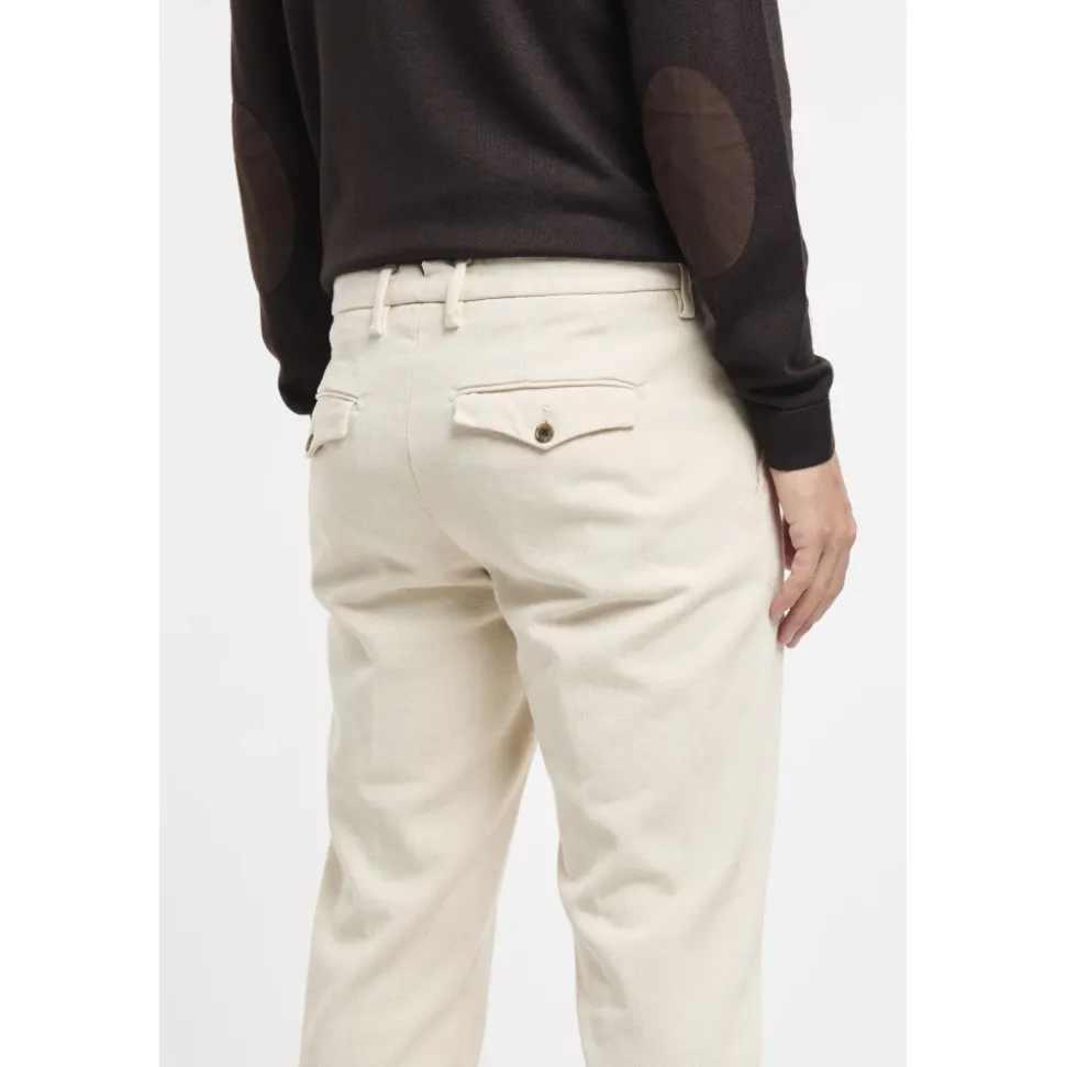 Pantalone Chino