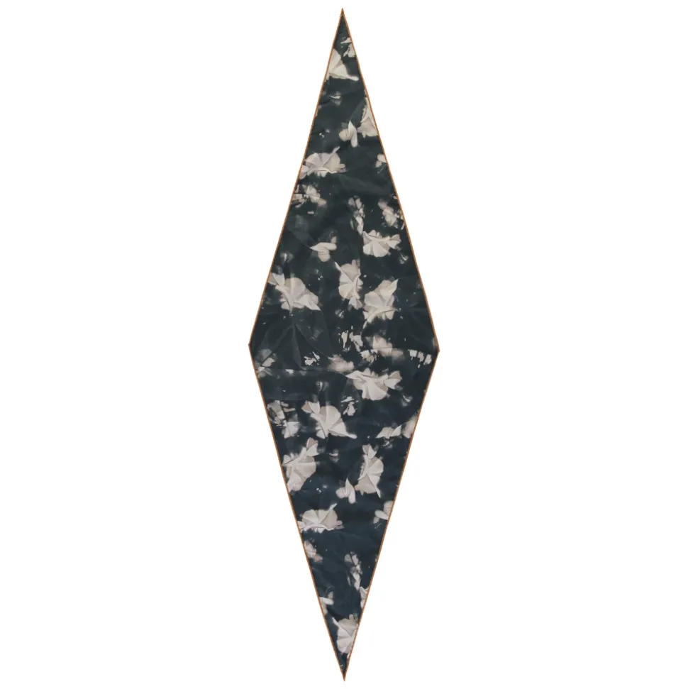 Pointed Profile Scarf