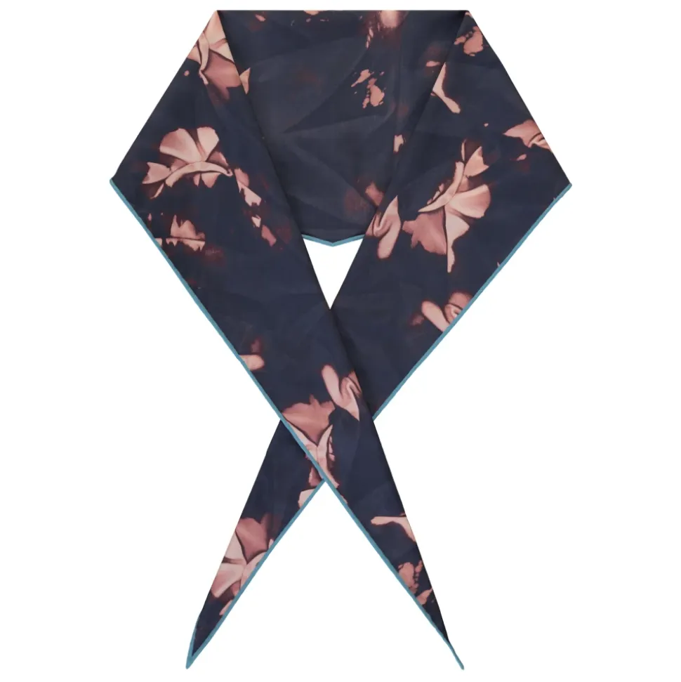 Pointed Profile Scarf