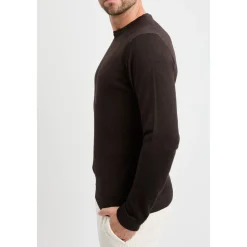 Round-neck Knit