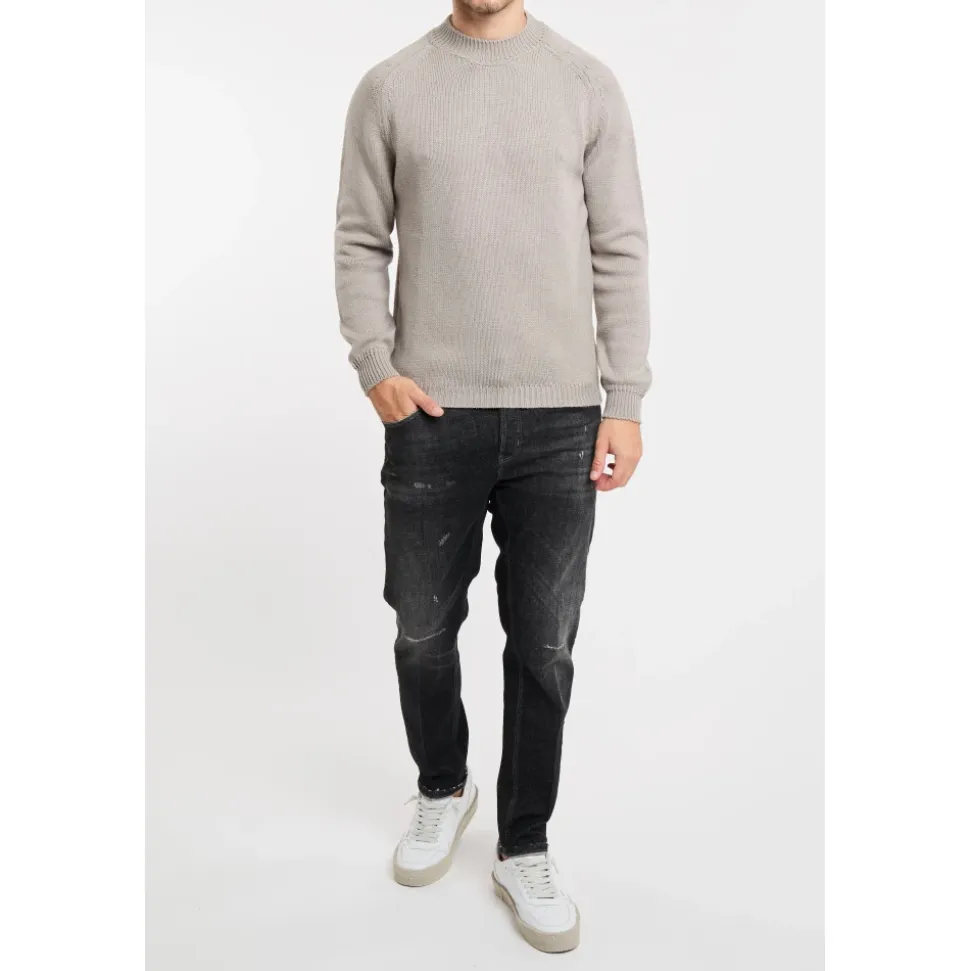 Round-neck Knitwear