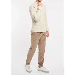 Round-neck Knit with Cable Stitch
