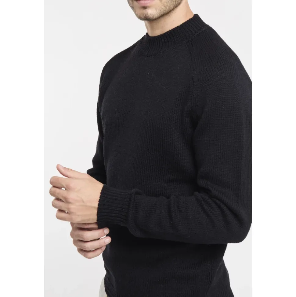 Round-neck Merino Knit