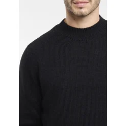 Round-neck Merino Knit