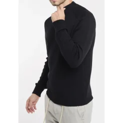 Round-neck Merino Knit