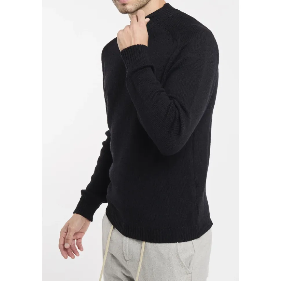 Round-neck Merino Knit