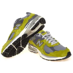 2002R Sneaker