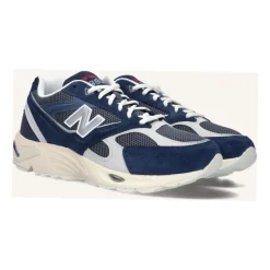 880R Sneaker