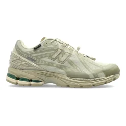 1906R Sports Shoes