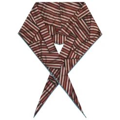 Scarf with pointed profile