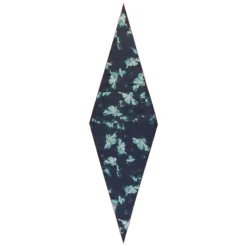 Scarf with pointed profile