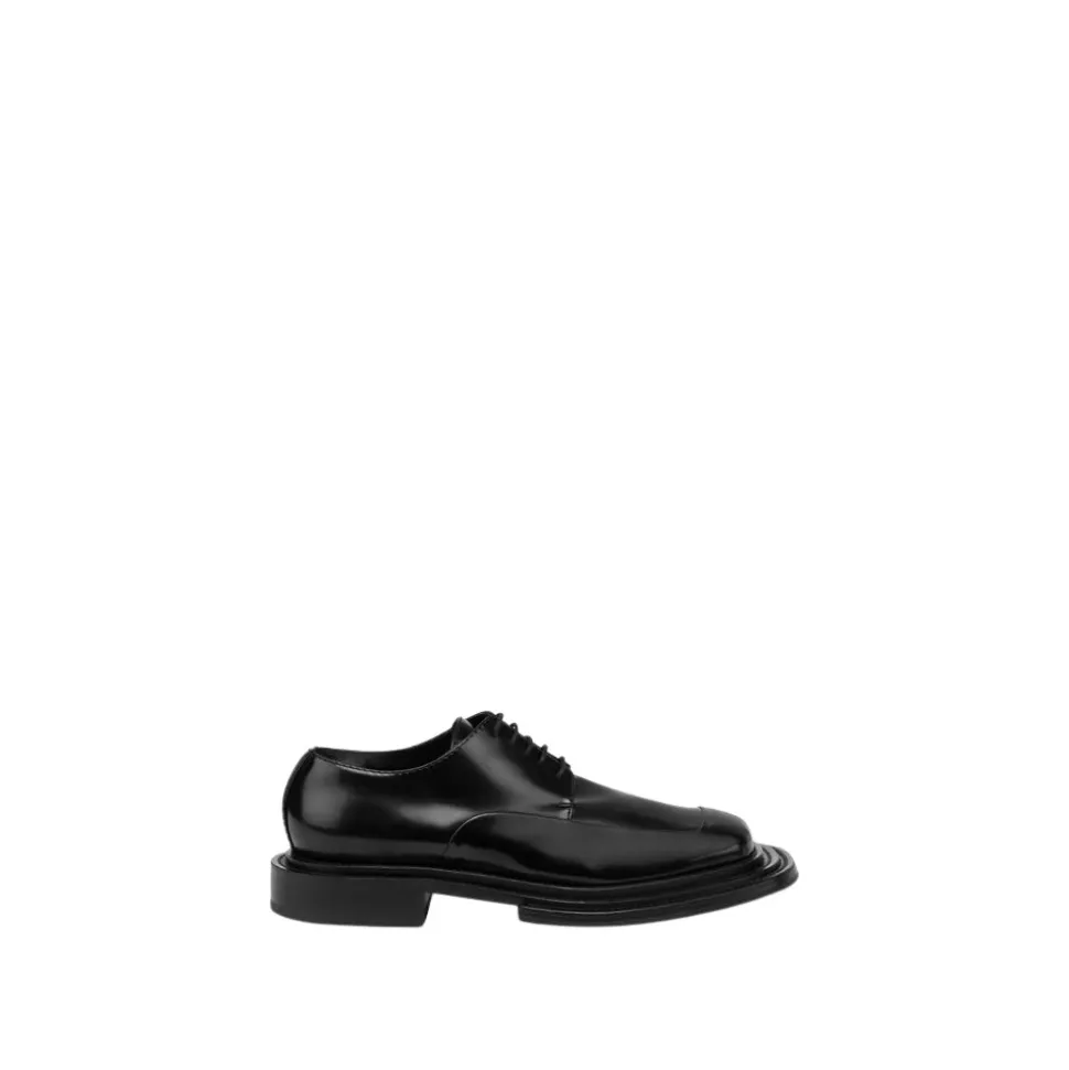 Shiny Calfskin Derby