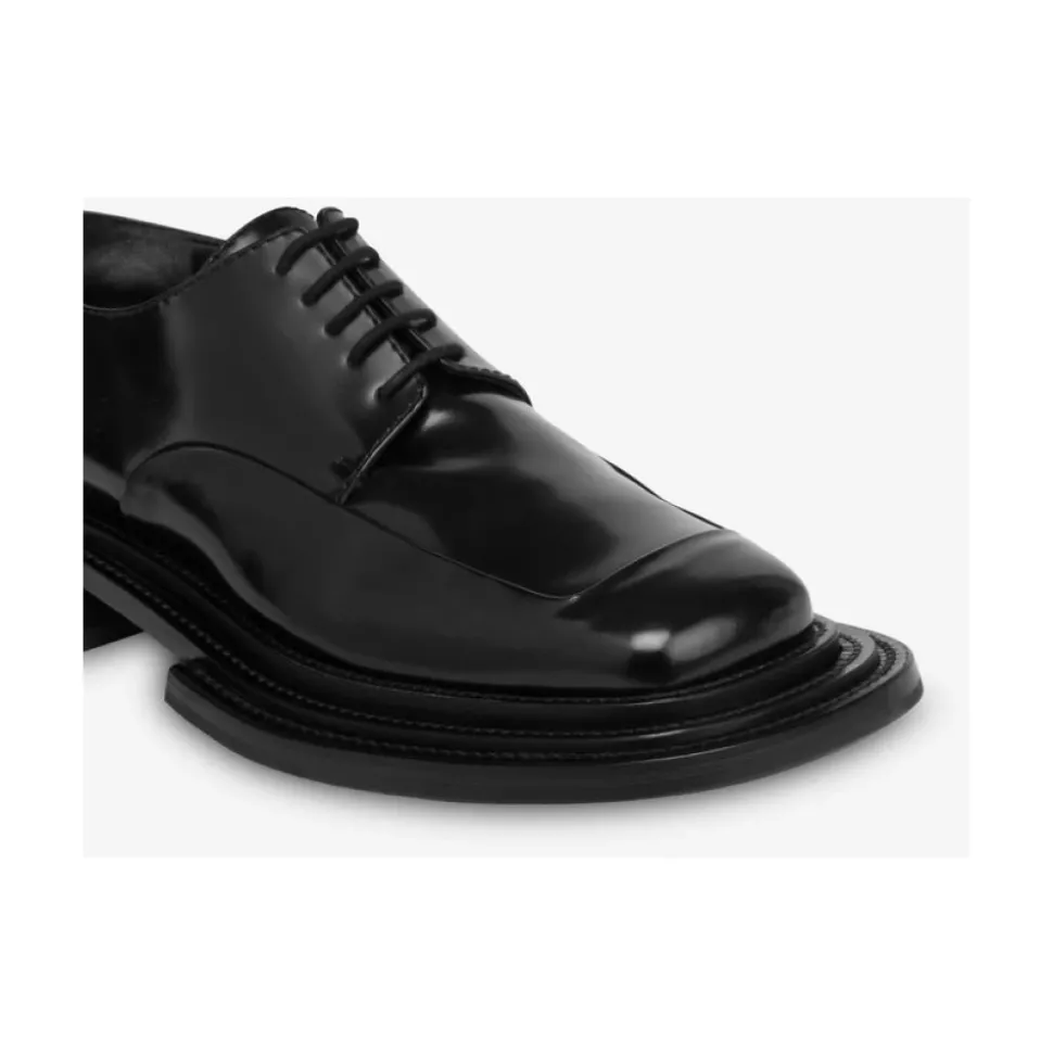 Shiny Calfskin Derby