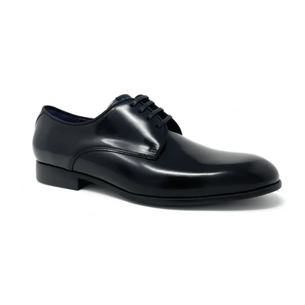 Shiny Lace-Up Shoes