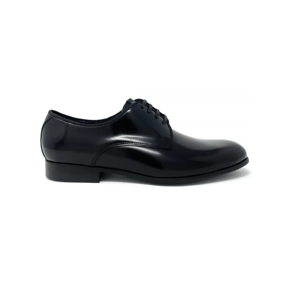 Shiny Lace-Up Shoes