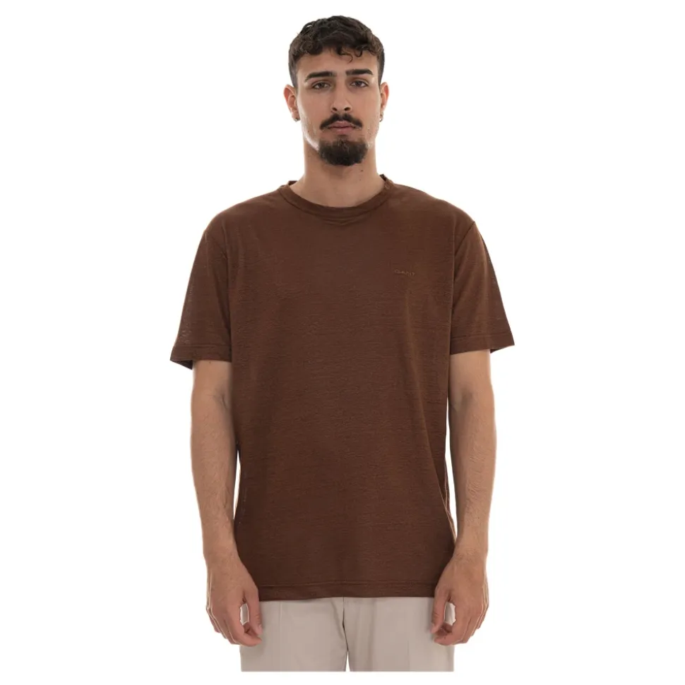 Short-sleeved round-necked T-shirt