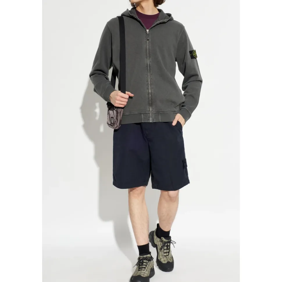 Shorts with logo patch