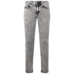 Slim fit jeans in faded gray