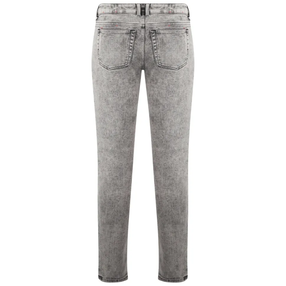 Slim fit jeans in faded gray