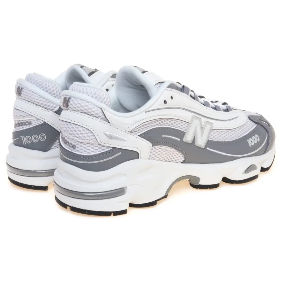 1000 Sneaker