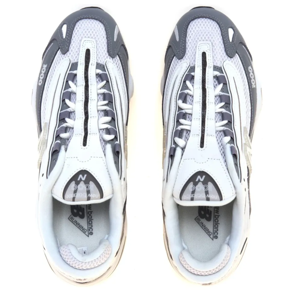 1000 Sneaker
