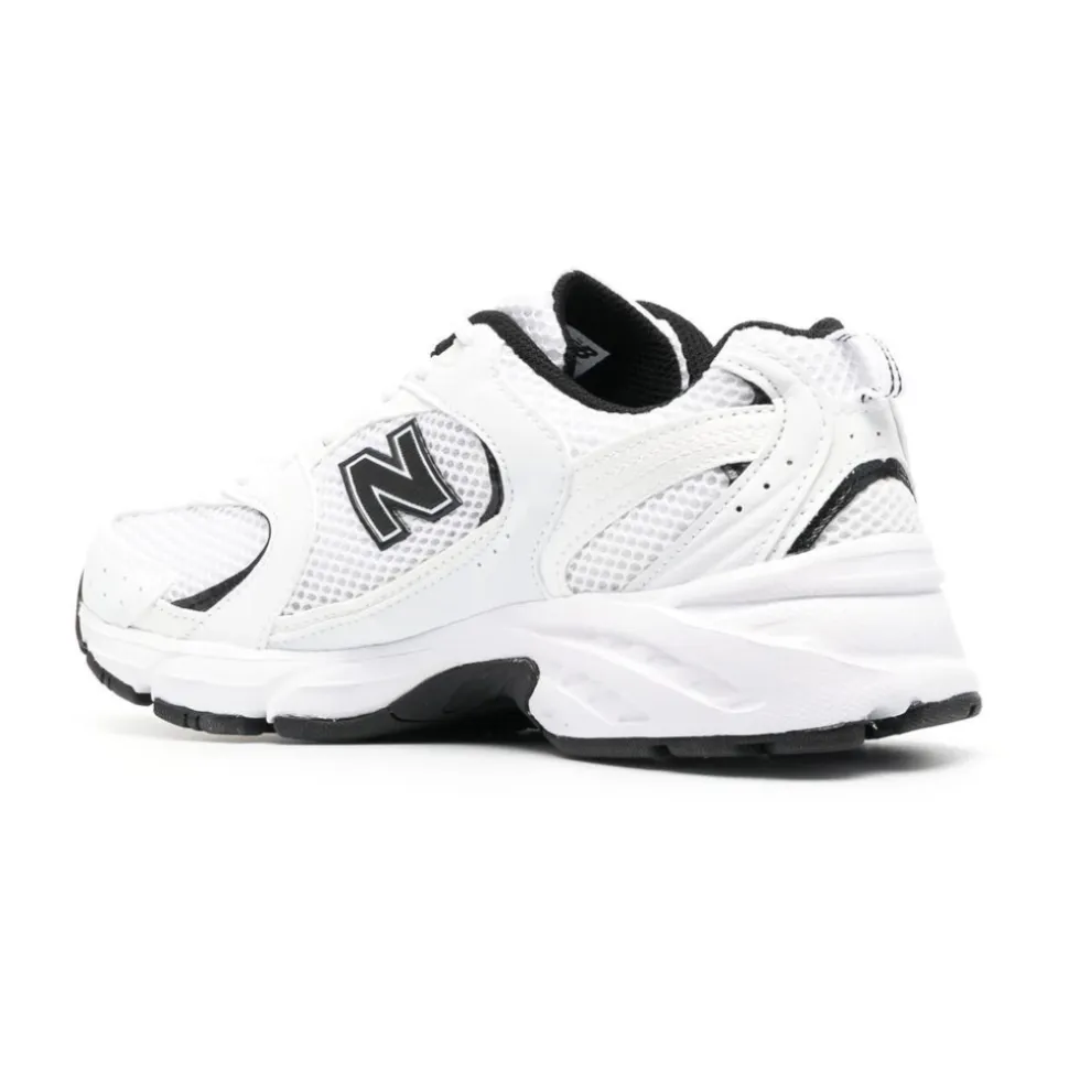 530 Sneakers