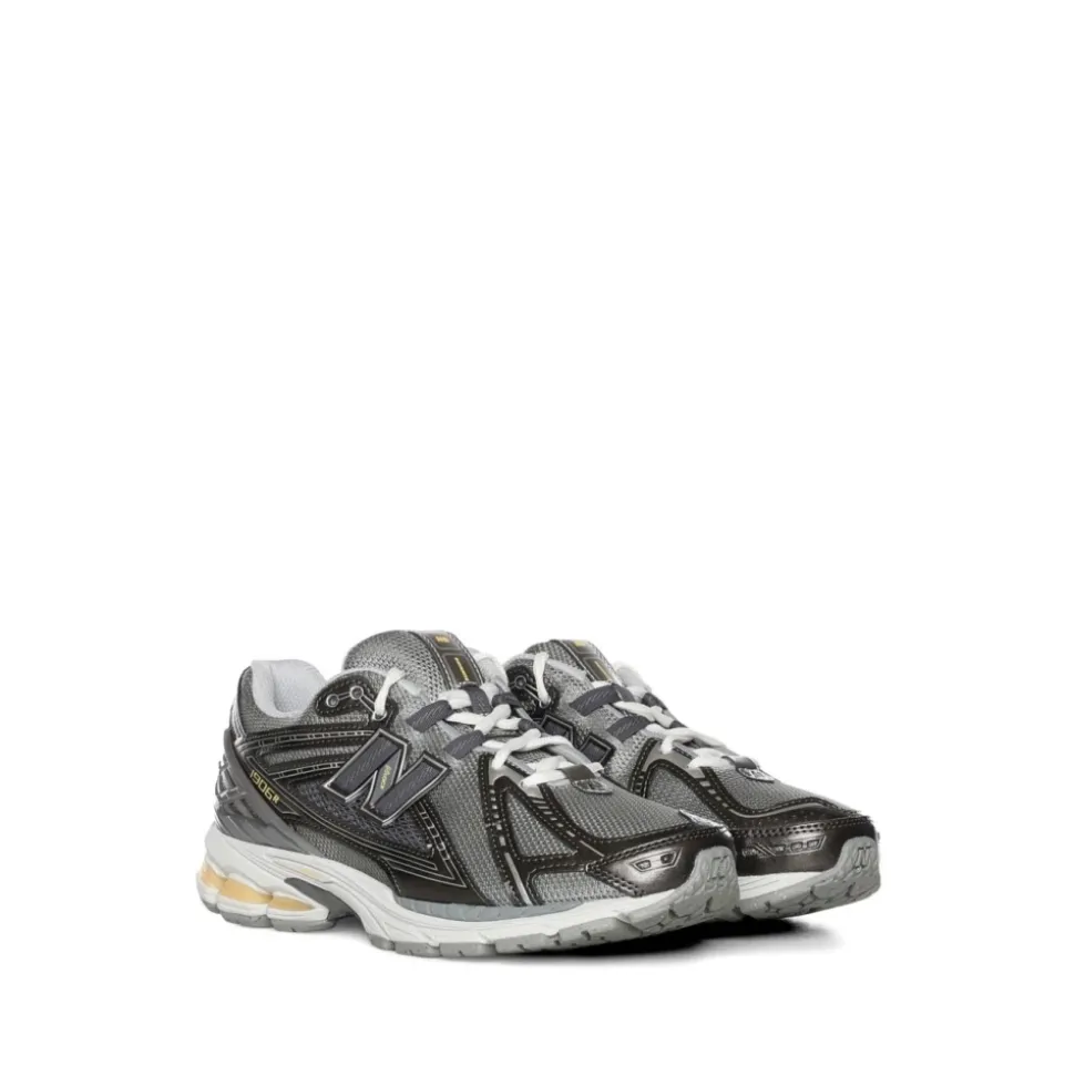 1906 Sneakers