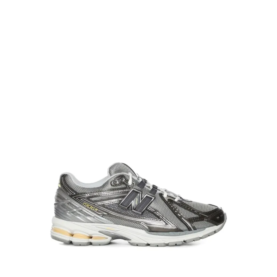 1906 Sneakers