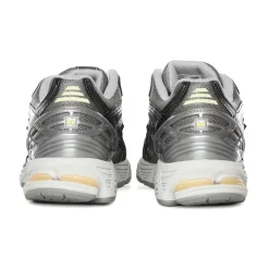1906 Sneakers