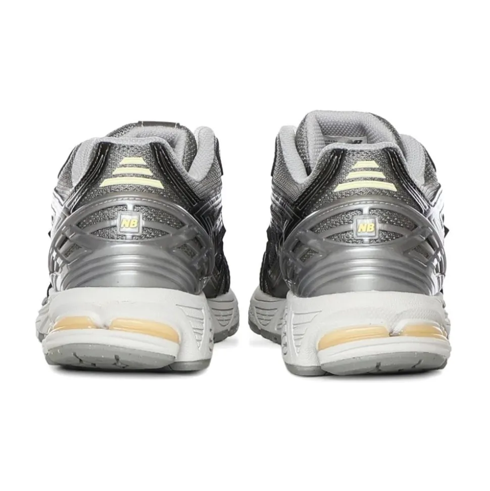 1906 Sneakers