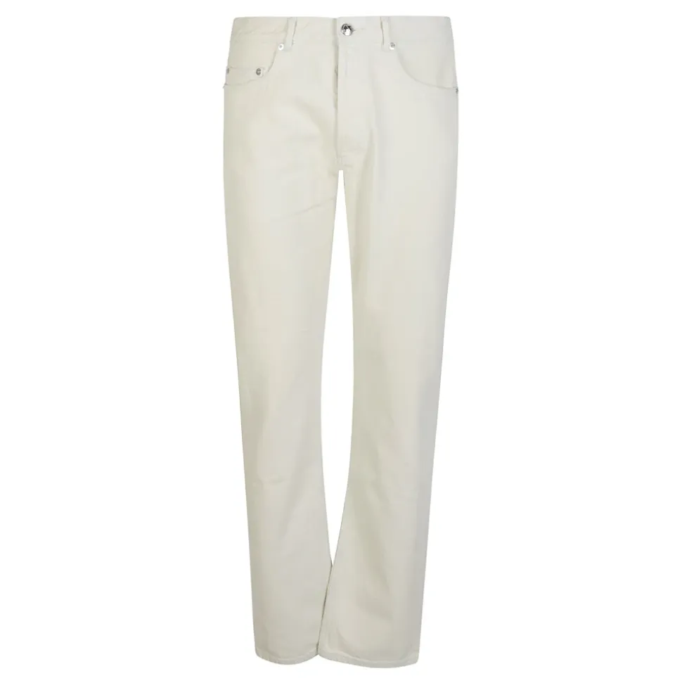 Standard Jeans