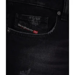 Straight Jeans