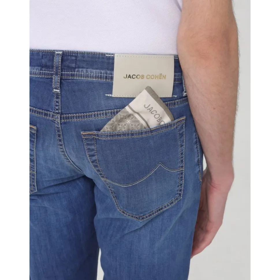 Straight Jeans