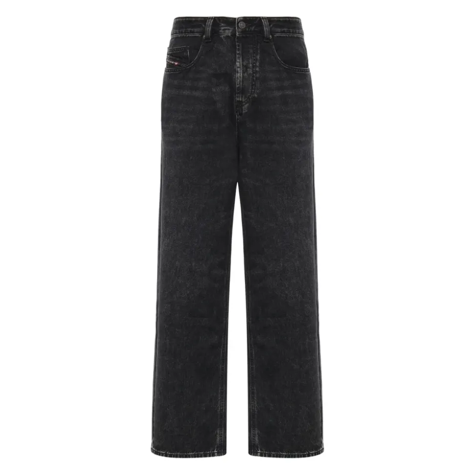 Straight Jeans