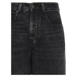 Straight Jeans