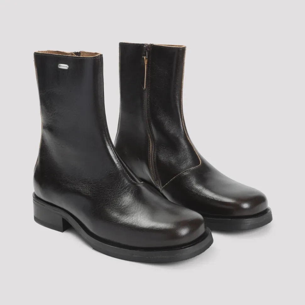 Stylish Boot for Trucks