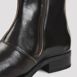 Stylish Boot for Trucks