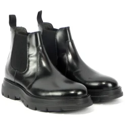 Stylish Chelsea Boots
