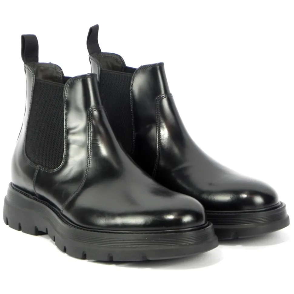 Stylish Chelsea Boots