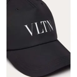 Stylish Hat for Fashionable Look