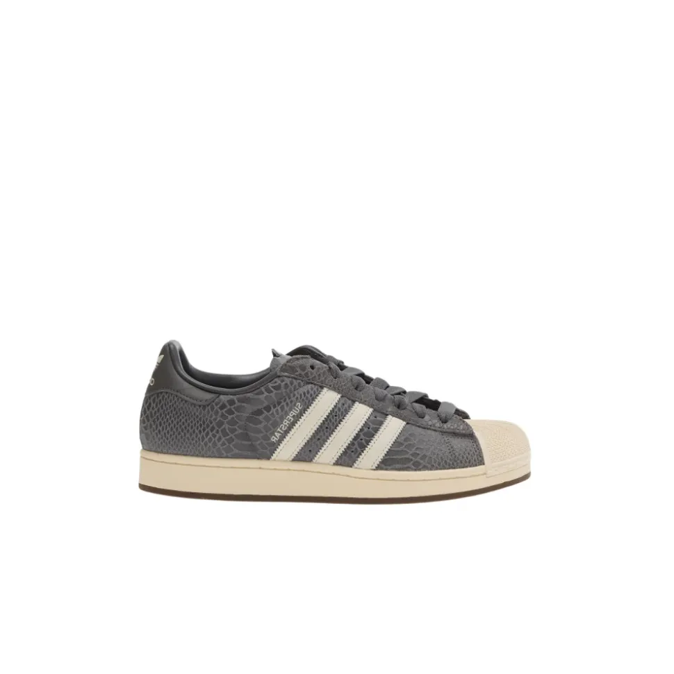 Superstar II Sneakers