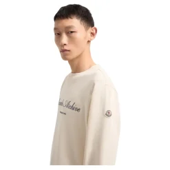 Sweatshirts & Hoodies