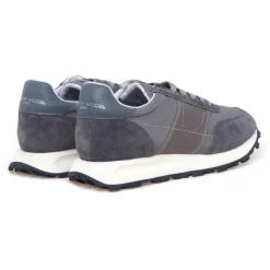 Tour Sneaker