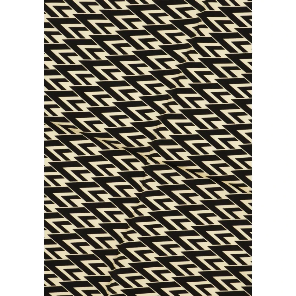 Toute La V Scarf