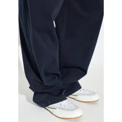 Traveller Canvas Sneakers