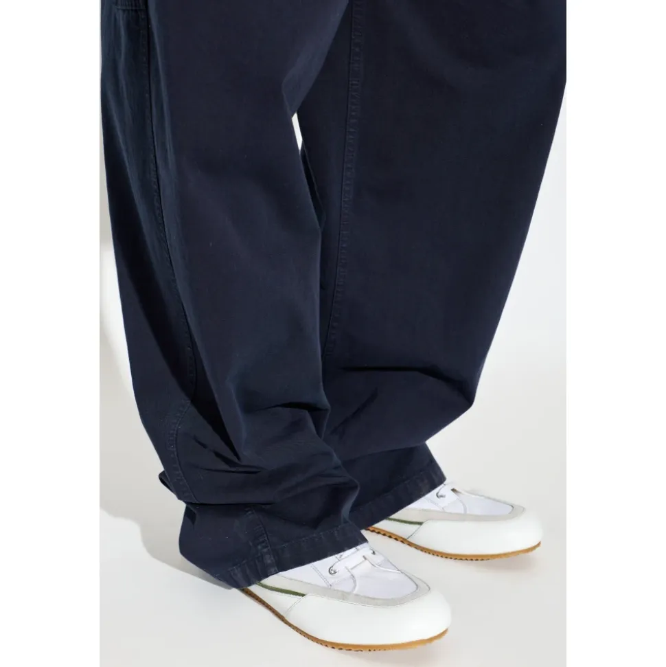 Traveller Canvas Sneakers