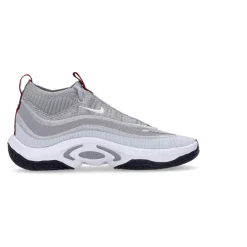 Unity 3 Basketball Shoe